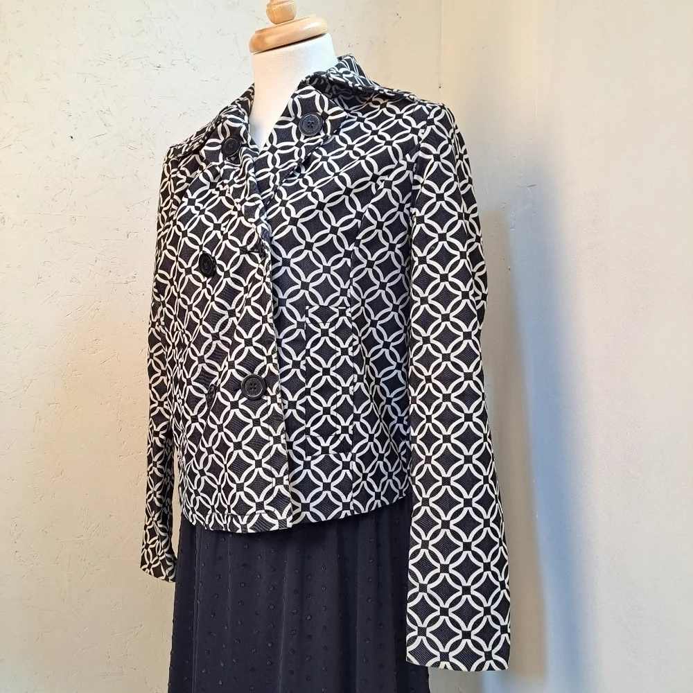 Micheal kors | Black & White blazer jacket with button details*stained neck - Picture 6 of 14
